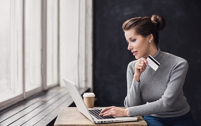 Diferencias entre créditos rápidos online y préstamos bancarios