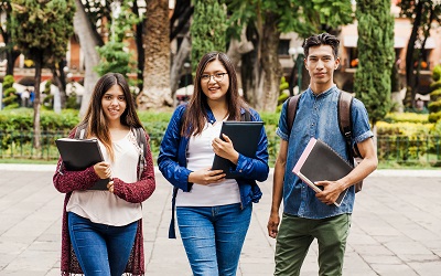 Cómo gastan el dinero los jóvenes mexicanos